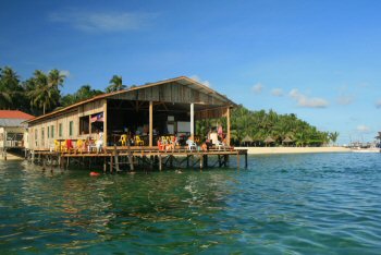 Mabul Backpackers